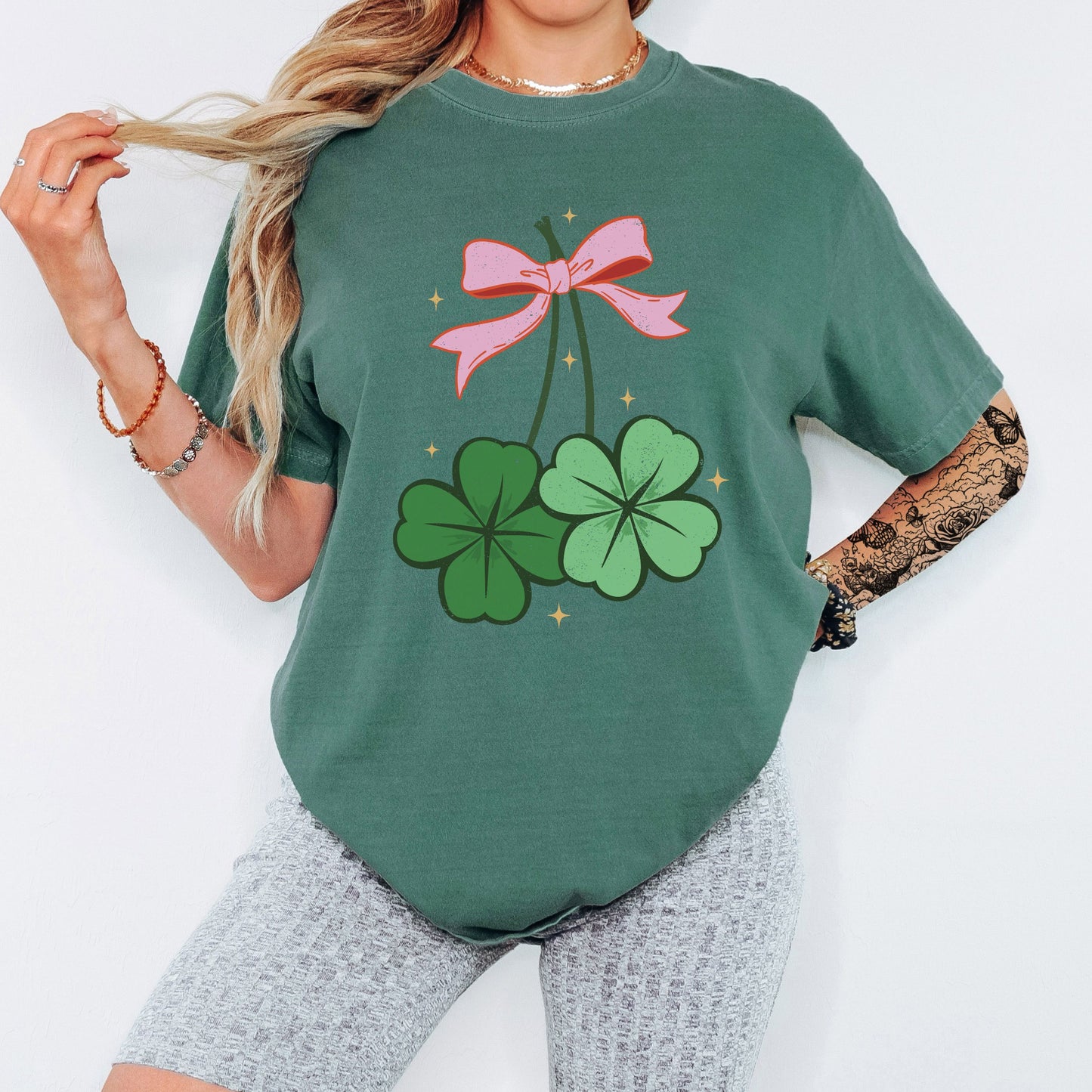 COQUETTE SHAMROCKS TEE