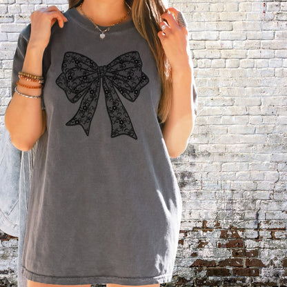 COQUETTE LACE BOW TEE